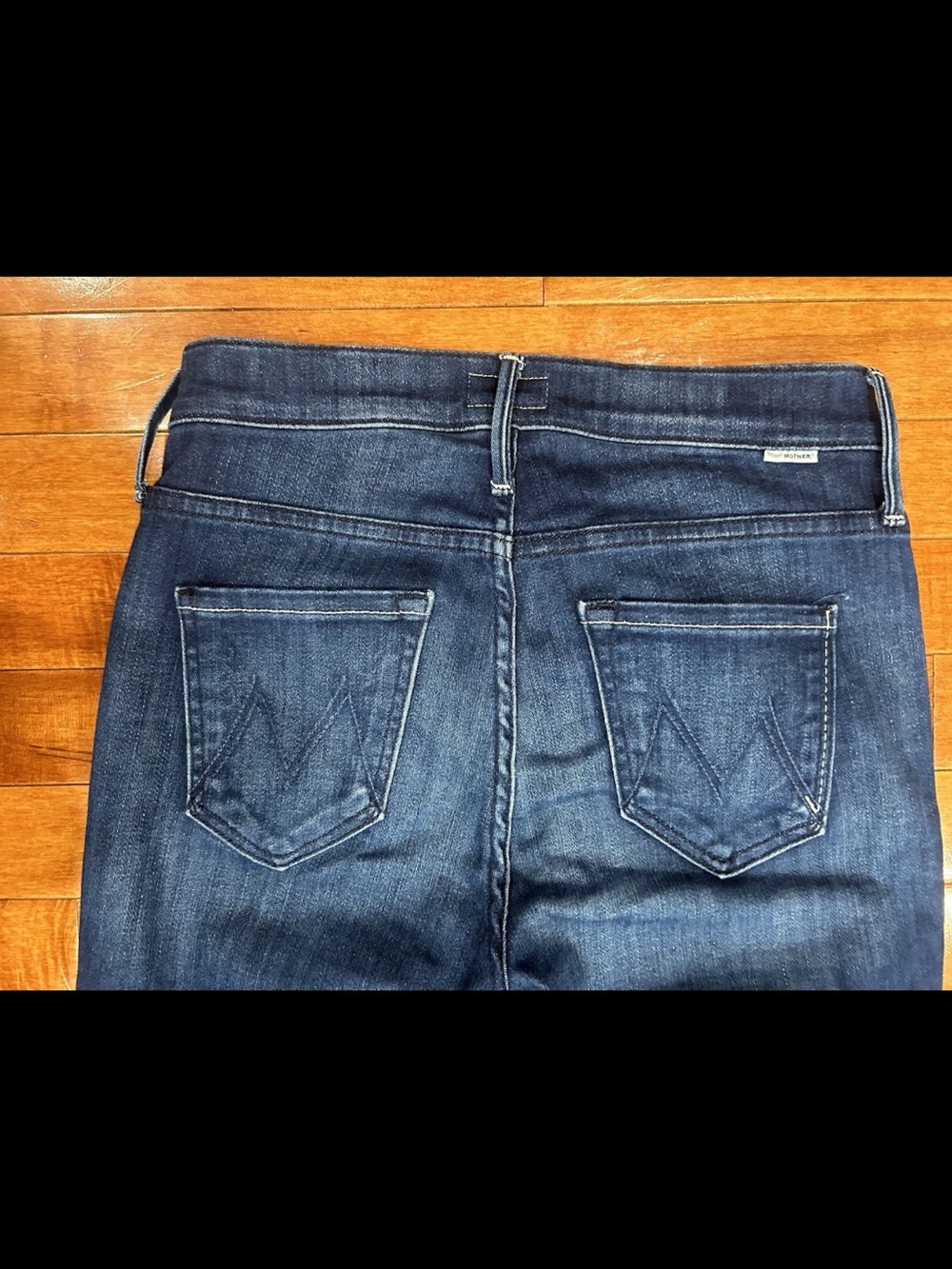 MOTHER The Weekender Fray Jeans Women Size 25 Dark Wash Bootcut Flare Denim - Picture 9 of 13